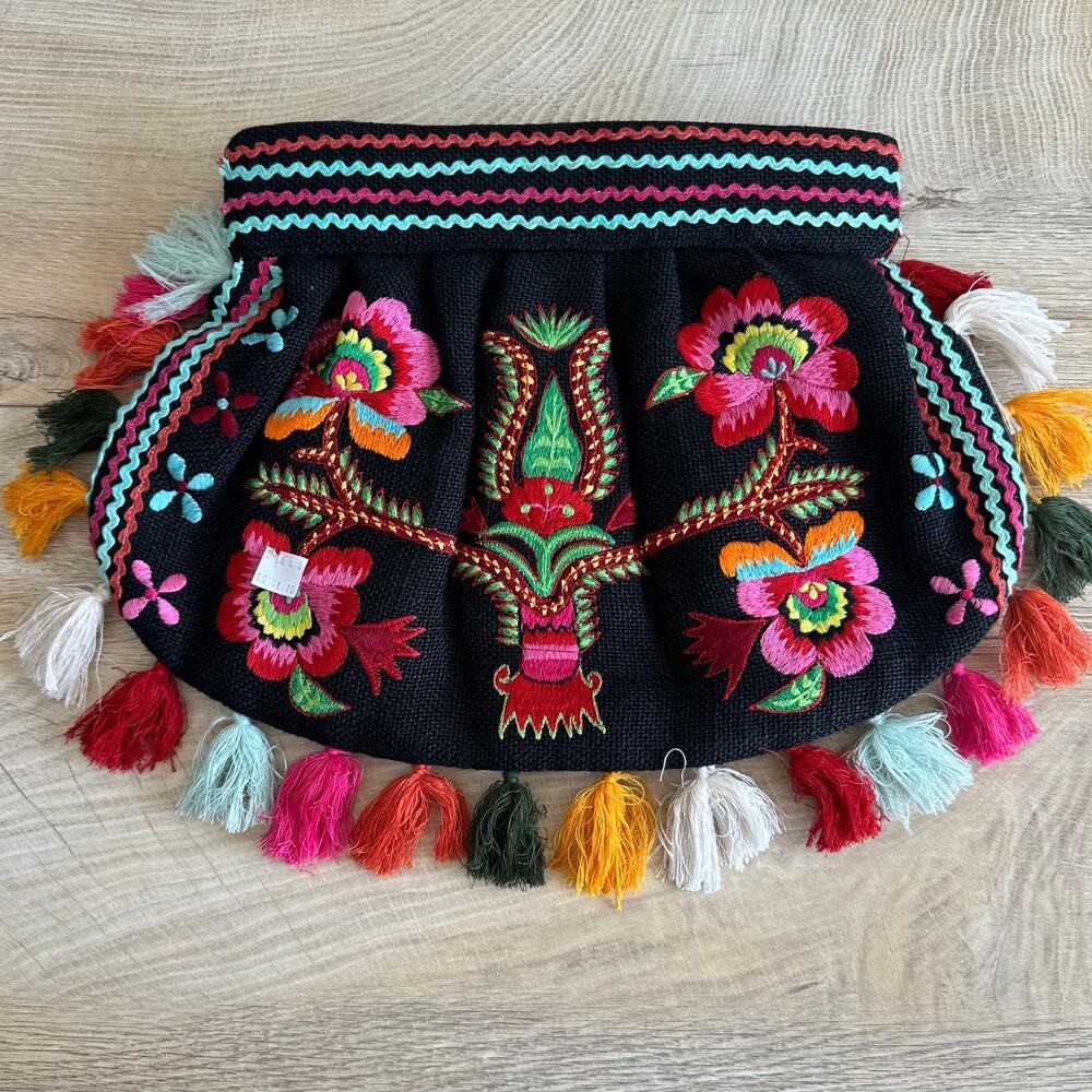 Moyna Embroidered Floral Colorful Clutch Black